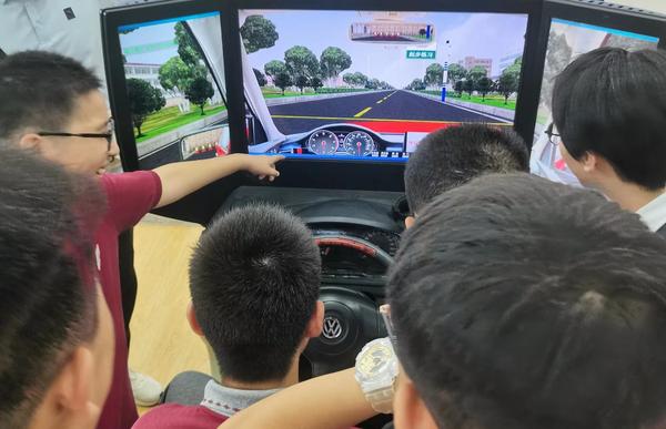 探秘科学 成就未来 (7)